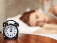 专家揭秘:每天睡多久才算“睡够”了?7到9小时睡眠的健康秘诀