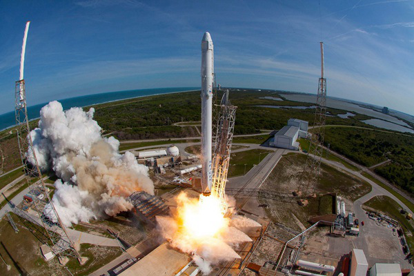 马斯克在米尔肯全球会议上讨论AI：SpaceX与星链项目未采用人工智能