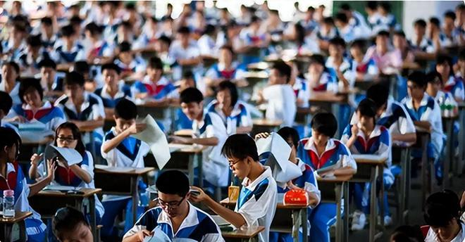 2024高考查分时间最新汇总:微信查分指南和详细时间安排