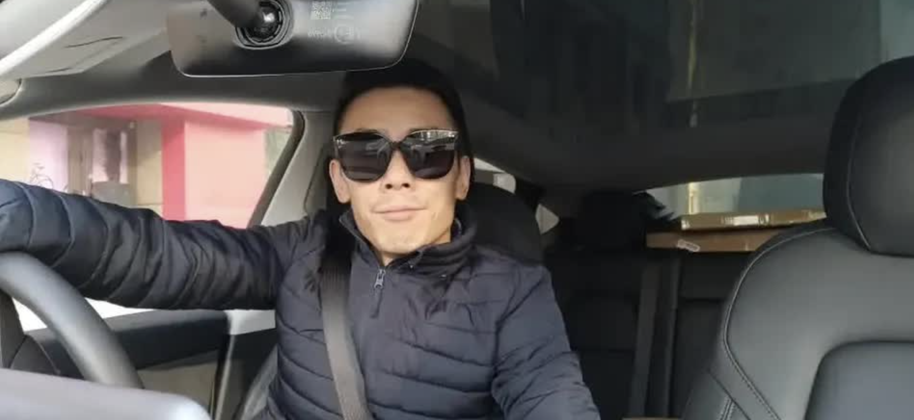 出老千与质量偷工减料引争议:博主小李飞车向比亚迪道歉引发不满