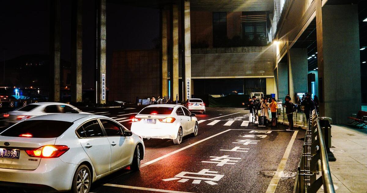 广州网约车司机日均营收创新低:整月无休难超1万元