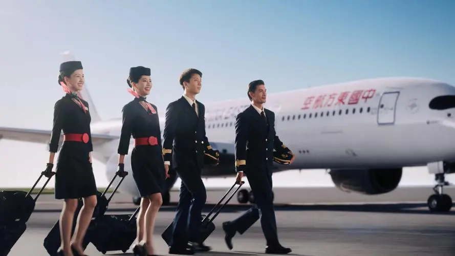 东航疏忽致4名贵宾室旅客被遗忘机场:官方已书面道歉