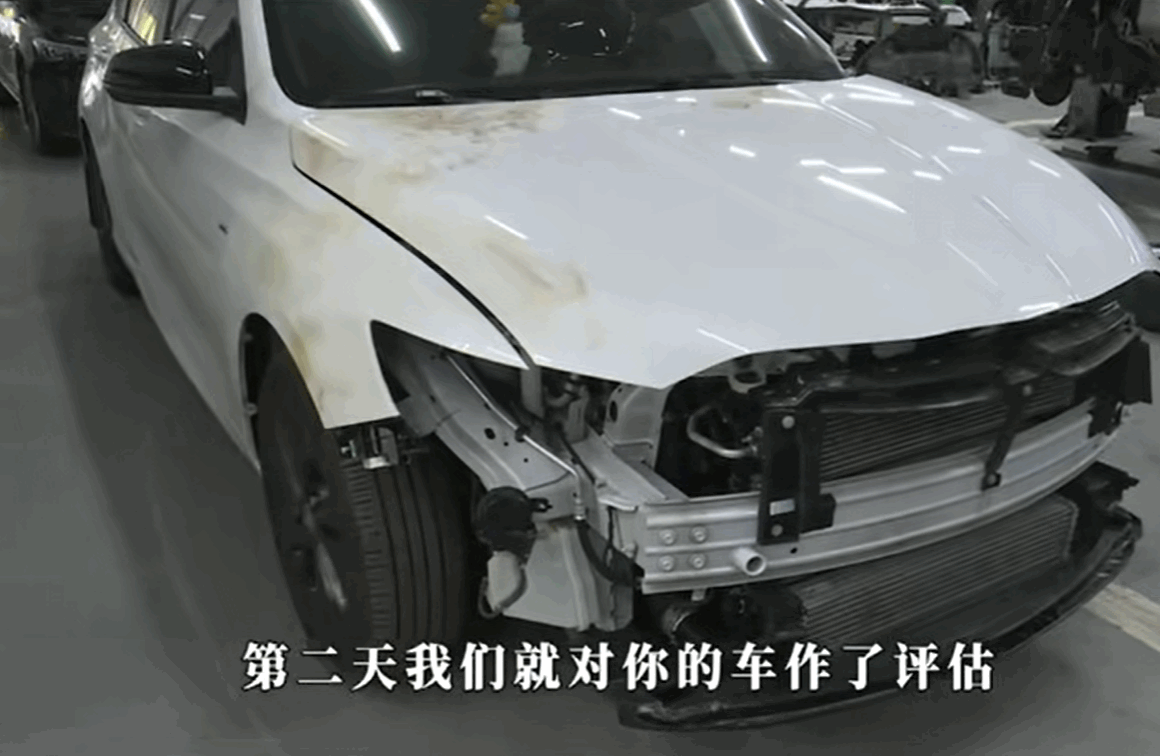 男子送修汽车竟变火烧车，4S店拒绝换新引争议