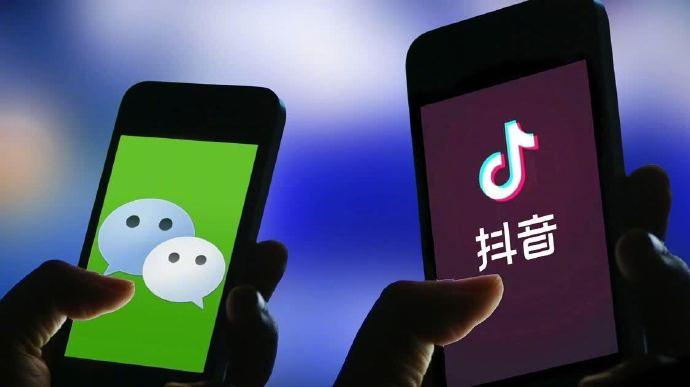 苹果施压微信、抖音堵漏洞:威胁拒绝更新以维护30%佣金抽成