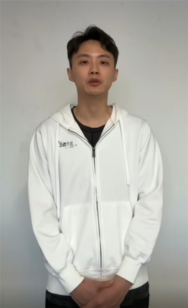 东方甄选主播天权直播失言惹怒江小白,俞敏洪再度力挺年轻人改过机会