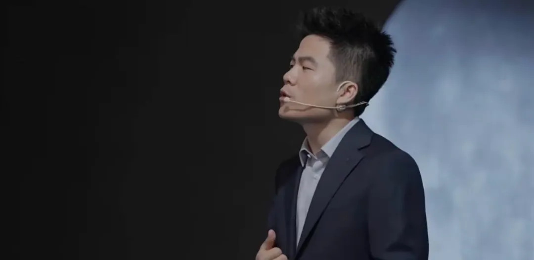 董宇辉爆火后总薪酬高达6亿元!1.4亿尚未到账,股权收益亮眼