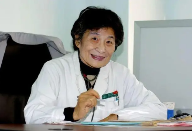 我国著名儿科医学家江载芳逝世,享年98岁:小儿结核病拓荒者、北京儿童医院奠基人