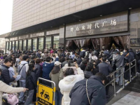 胖东来商品遭代购抢购一空,于东来:正研究解决方案,计划将爆品上线售卖