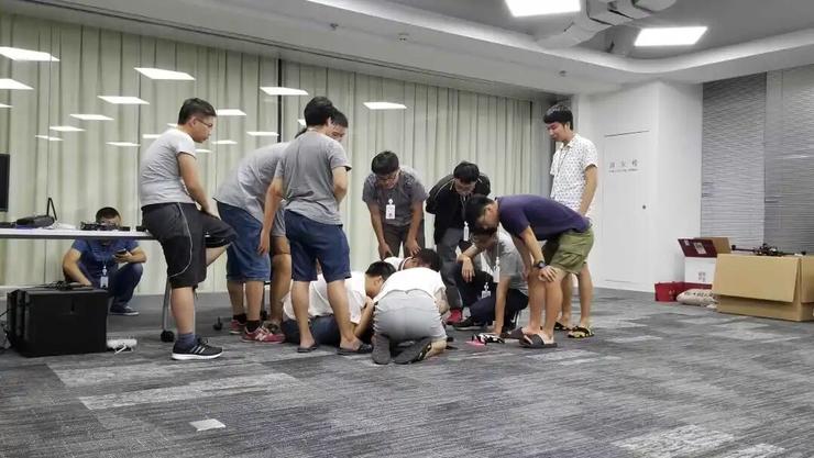 大疆视觉导航技术突破：从4人团队到百亿市场的创新之路