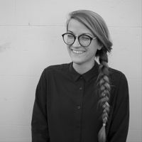 Amber Ruffin新闻综述：从深海机器人到Bad Bunny的超级碗广告