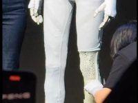 科技行业动态:日产出售总部填补亏损,马斯克薪酬方案获批,小鹏机器人陷争议