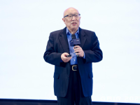 AI时代大学教育如何转型？深圳理工教务长赵伟：核心是帮学生“找到自己”